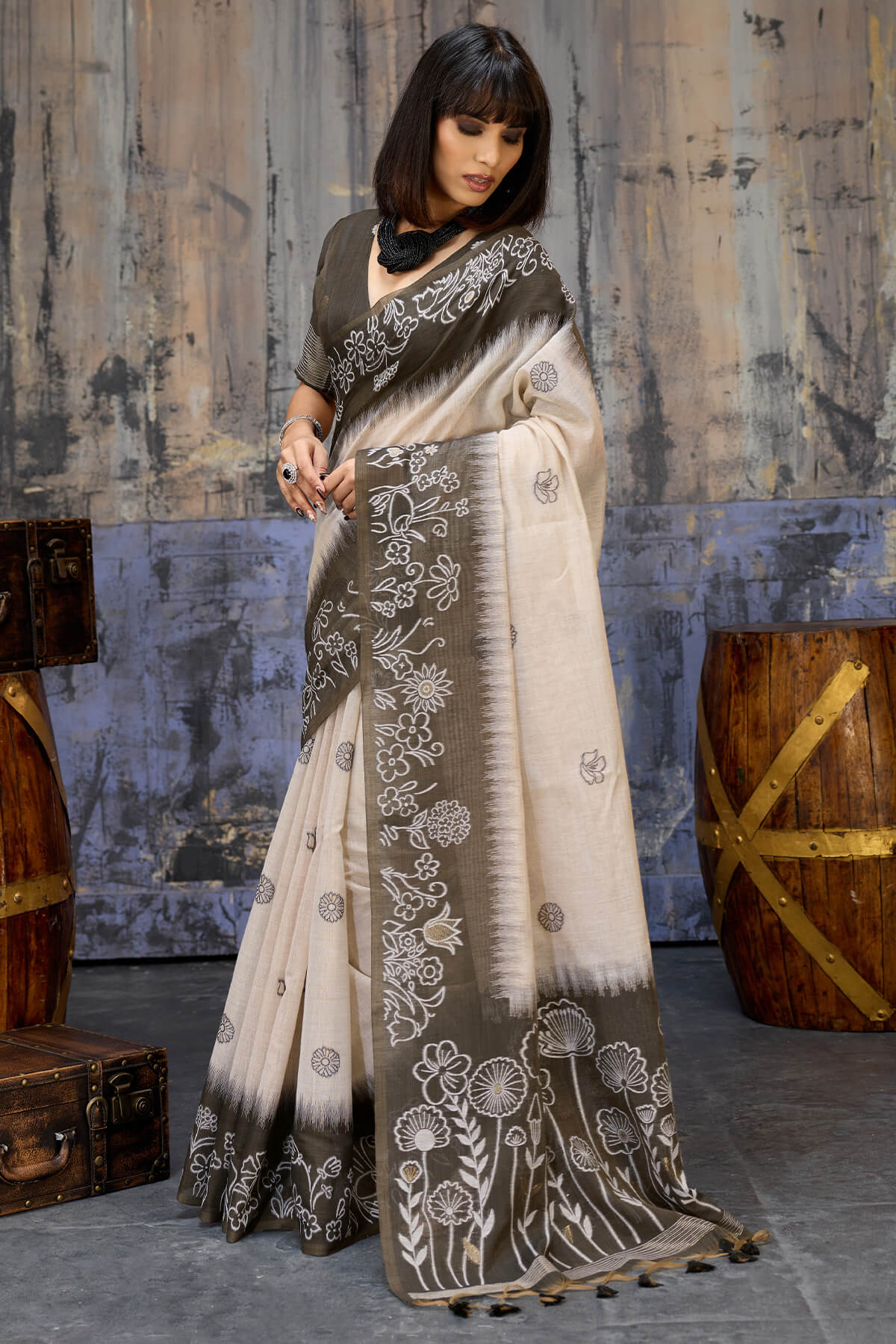 Beige and Black Handloom Munga cotton Silk Saree