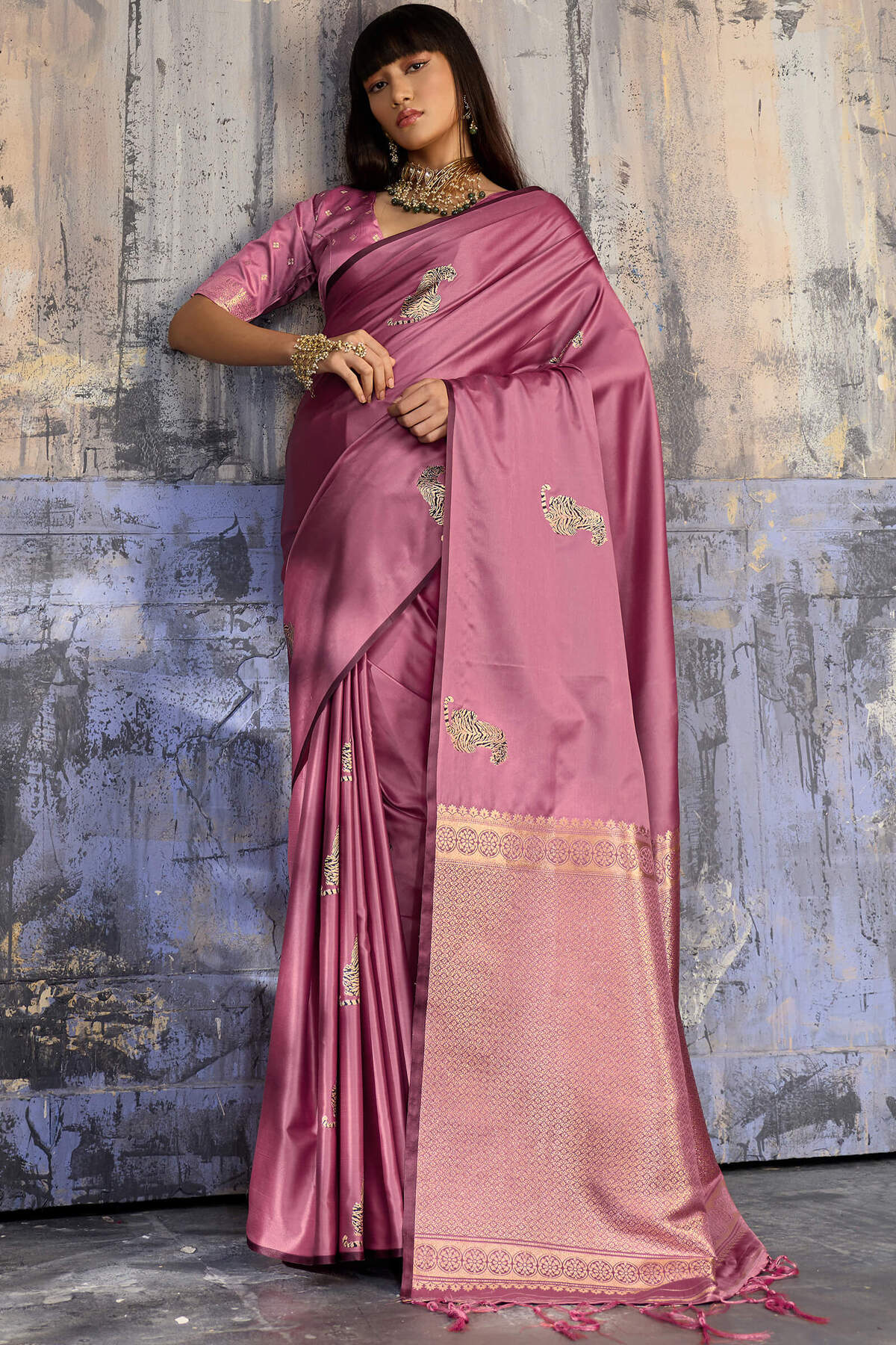 Dull Pink Zari woven Banarasi Satin Silk Saree